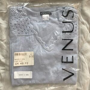 Venus Light Blue Long sleeve Sweater Size Small